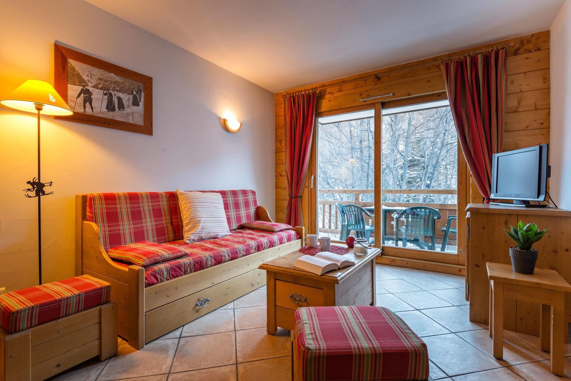 Lagrange Vacances Le Hameau Du Rocher Blanc Serre Chevalier Bagian luar foto