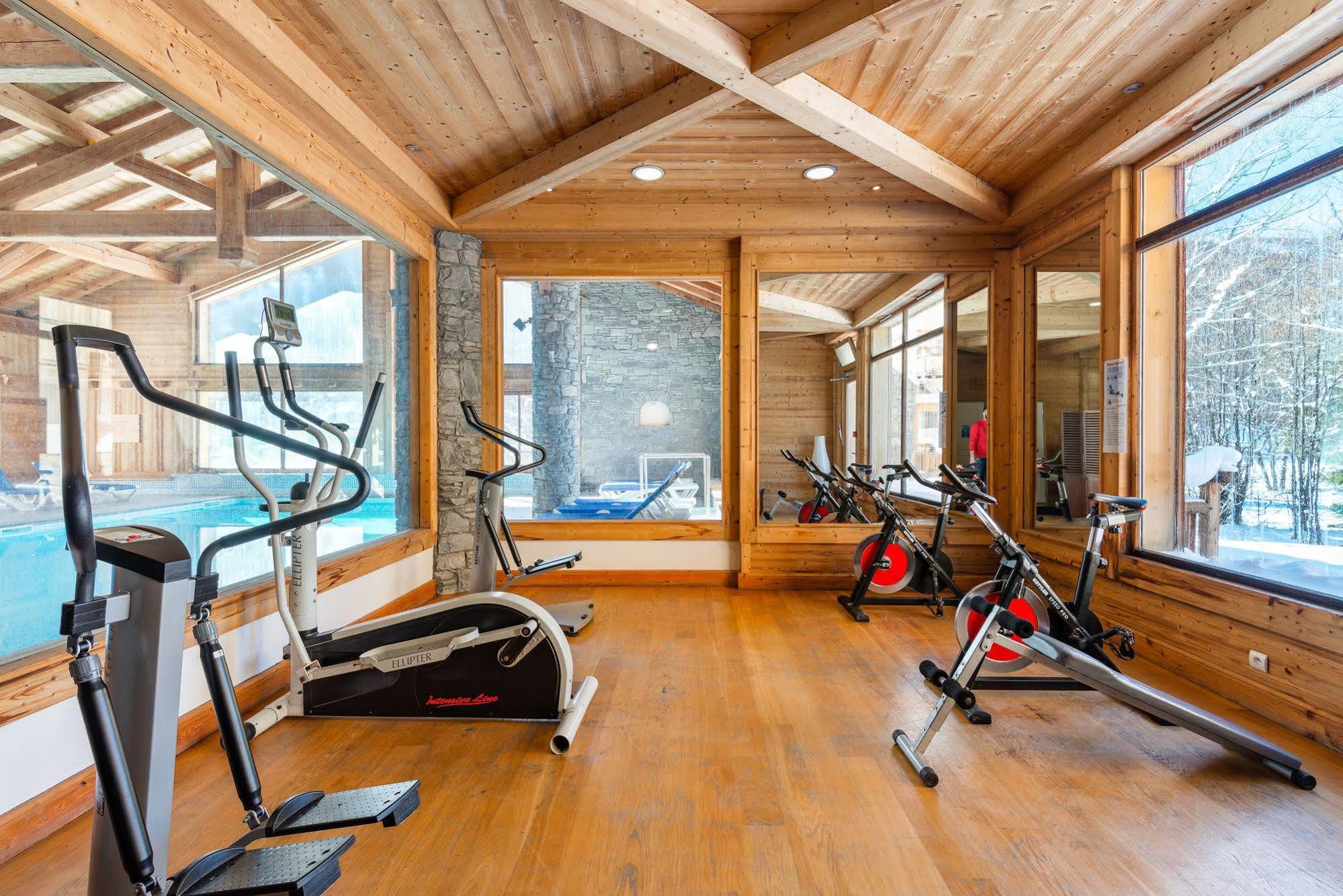 Lagrange Vacances Le Hameau Du Rocher Blanc Serre Chevalier Bagian luar foto